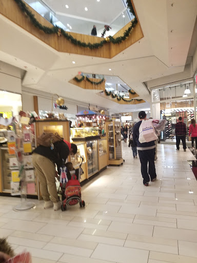 Shopping Mall «Holyoke Mall», reviews and photos, 50 Holyoke St, Holyoke, MA 01040, USA