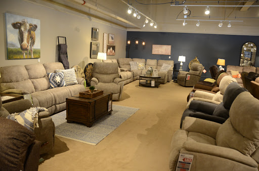 Furniture Store «Pierce Furniture & Mattress», reviews and photos, 141 Colorado St, Muscatine, IA 52761, USA