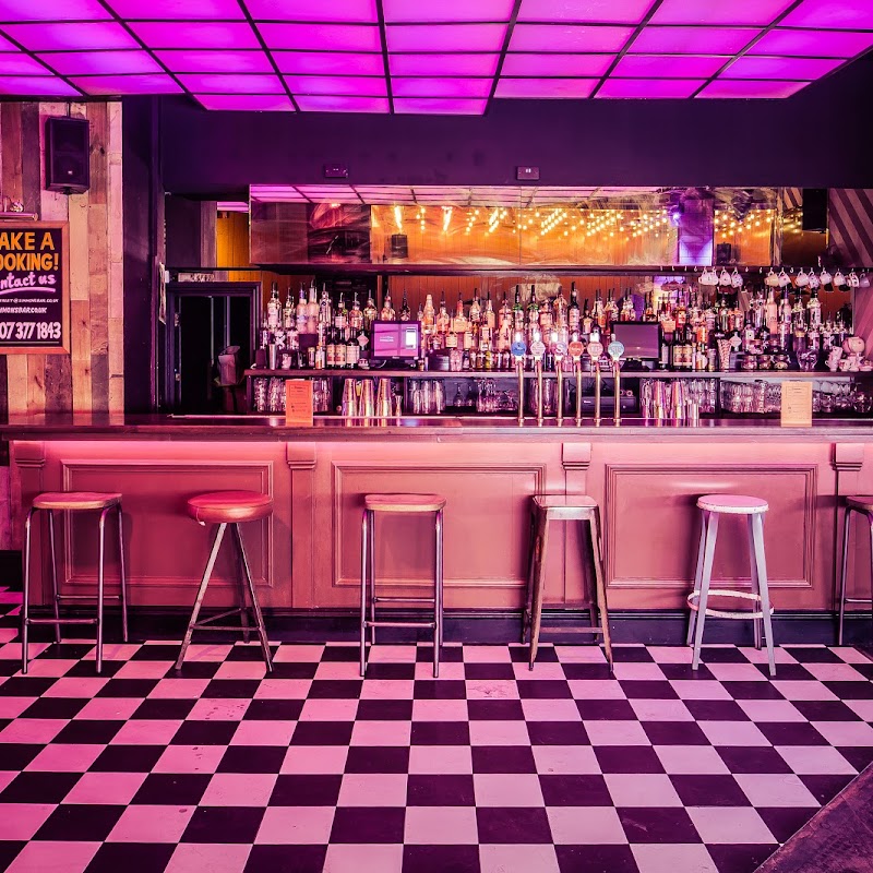 Simmons Bar | Oxford Street