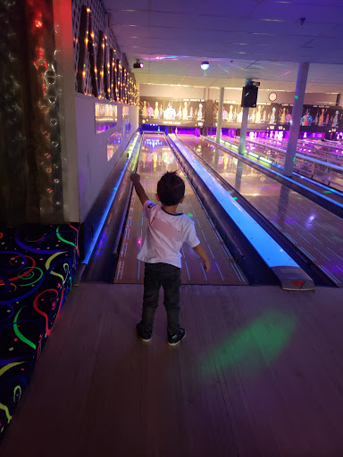 Bowling Alley «San-Dee Lanes of Malverne», reviews and photos, 342 Hempstead Ave, Malverne, NY 11565, USA