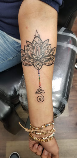 Explore tattoo ideas daisy, creative tattoo ideas in Manassas, available at Exposed Temptations Tattoo