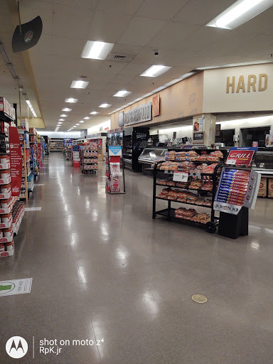 Supermarket «Giant Eagle Supermarket», reviews and photos, 1800 W State St, Alliance, OH 44601, USA