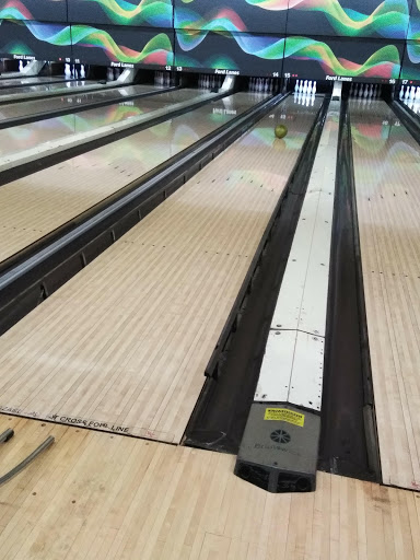 Bowling Alley «Ford Lanes Bowling Center», reviews and photos, 23100 Van Born Rd, Dearborn Heights, MI 48125, USA