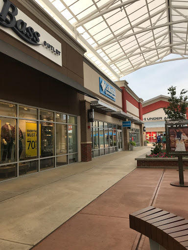 Fossil Store, 400 South Wilson Road #1072, Sunbury, OH 43074, USA, 