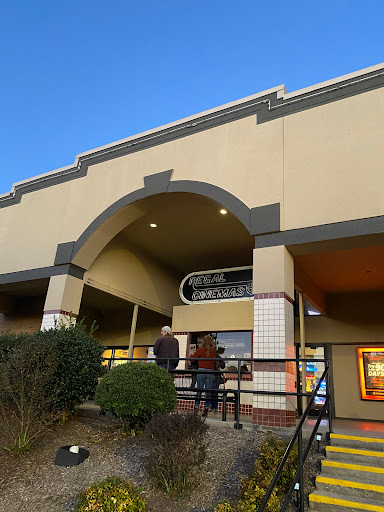 Movie Theater «Regal Cinemas Downtown West 8», reviews and photos, 1640 Downtown W Blvd, Knoxville, TN 37919, USA