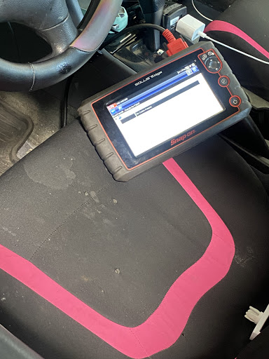 Auto Repair Shop «Velasquez Complete Auto Care», reviews and photos, 125 S Green Bay Rd, Waukegan, IL 60085, USA