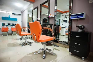 Boon Unisex Salon and Day Spa image