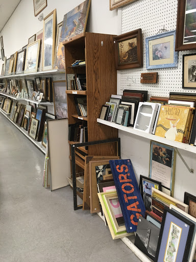 Thrift Store «Humane Society Thrift Store», reviews and photos, 4445 20th St, Vero Beach, FL 32966, USA