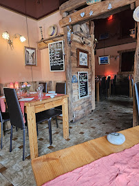 Atmosphère du Restaurant Aux Petits Oignons à Arâches-la-Frasse - n°11