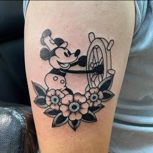 Explore family birth flower tattoo ideas, creative tattoo ideas in Santa Clara, available at Vamp Body Art piercings and tattoo studio