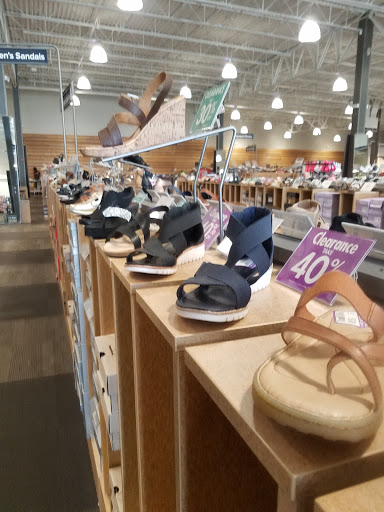 Shoe Store «DSW Designer Shoe Warehouse», reviews and photos, 4665 Town Crossing Dr, Jacksonville, FL 32246, USA