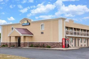 Days Inn by Wyndham Fort Wayne image