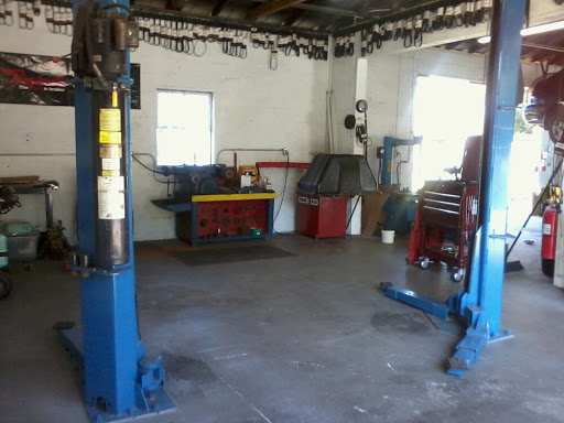 Auto Repair Shop «Griffis Automotive Repair», reviews and photos, 1400 S Bumby Ave, Orlando, FL 32806, USA