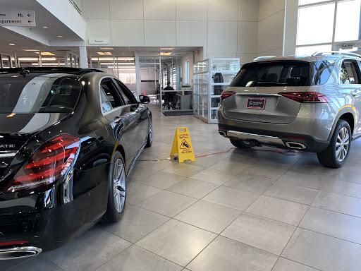 Mercedes Benz Dealer «Mercedes-Benz of Naperville», reviews and photos, 1569 Ogden Ave, Naperville, IL 60540, USA