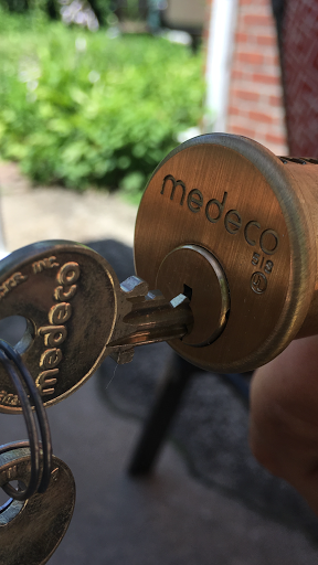 Locksmith «Locksmith Queens.mobi», reviews and photos, 23-25 35th St, Astoria, NY 11105, USA