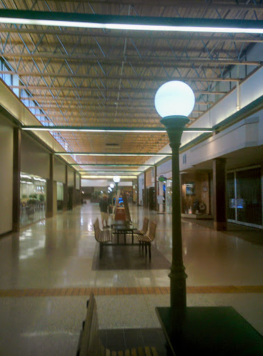 Shopping Mall «Penn Central Mall», reviews and photos, 200 High Ave W, Oskaloosa, IA 52577, USA