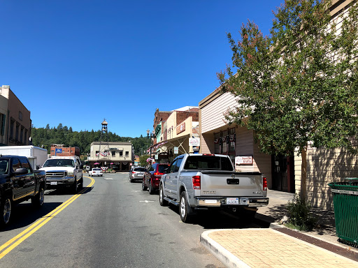 Sporting Goods Store «Sierra Mountain Outdoors Placerville», reviews and photos, 465 Main St, Placerville, CA 95667, USA