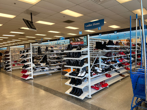 Clothing Store «Ross Dress for Less», reviews and photos, 2540 Cumberland Blvd SE, Smyrna, GA 30080, USA