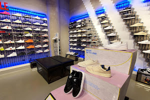 adidas Store