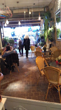 Atmosphère du Restaurant français La Cour de la Huchette à Paris - n°12