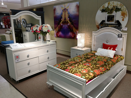 Furniture Store «Value City Furniture», reviews and photos, 800 Thruway Plaza Dr, Cheektowaga, NY 14225, USA