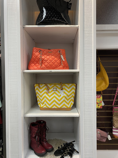 Clothing Store «Uptown Cheapskate», reviews and photos, 1830 York Rd, Timonium, MD 21093, USA