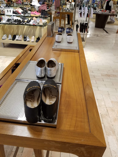 Department Store «Lord & Taylor», reviews and photos, 250 Granite St, Braintree, MA 02184, USA