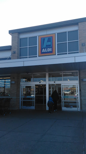 Supermarket «ALDI», reviews and photos, 4692 Great Northern Blvd, North Olmsted, OH 44070, USA