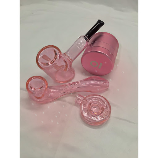 Tobacco Shop «Pine-Apple Xpress Smoke Shop Vape Shop, & Hookahs Sugar Land», reviews and photos, 10701 W Bellfort Ave b182, Houston, TX 77099, USA