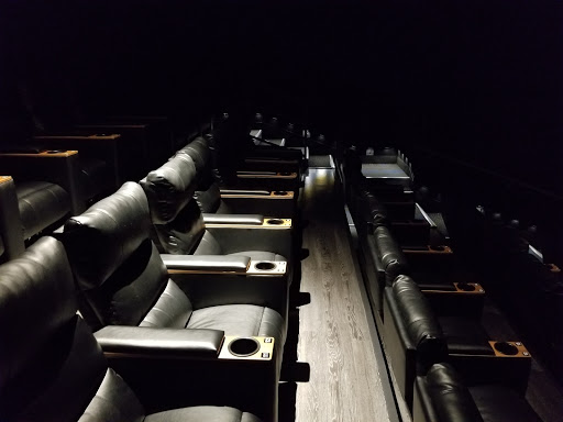 Movie Theater «Regal Cinemas Palladium 14 & IMAX», reviews and photos, 5830 Samet Dr, High Point, NC 27265, USA