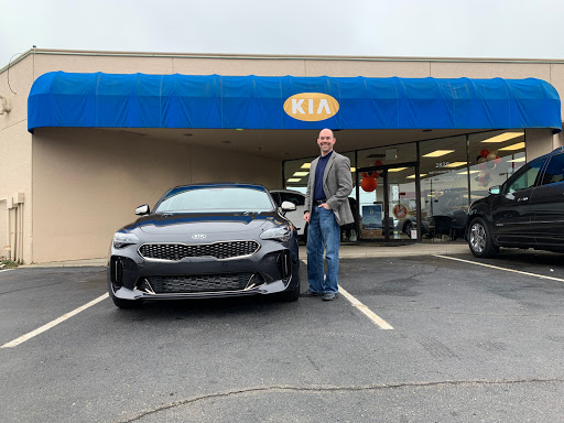 Kia Dealer «Matt Castrucci Kia», reviews and photos, 3013 Mall Park Dr, Dayton, OH 45459, USA