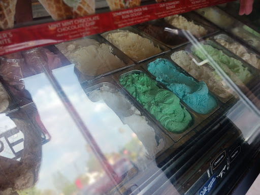 Ice Cream Shop «Cold Stone Creamery», reviews and photos, 17270 Saticoy St, Van Nuys, CA 91406, USA