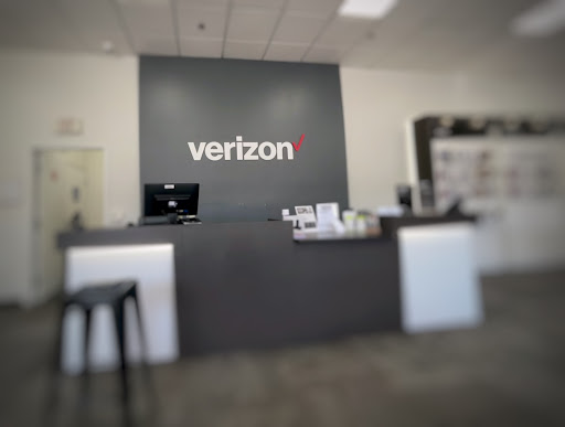 Cell Phone Store «Verizon Authorized Retailer - A Wireless», reviews and photos, 285 E 5th St c, Long Beach, CA 90802, USA