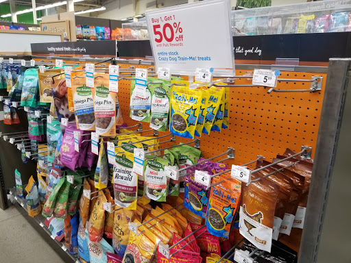 Pet Supply Store «Petco Animal Supplies», reviews and photos, 9111 Metropolitan Ave, Rego Park, NY 11374, USA