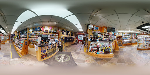 Tobacco Shop «Knuckleheads Tobacco & Gifts», reviews and photos, 550 State St, Madison, WI 53703, USA