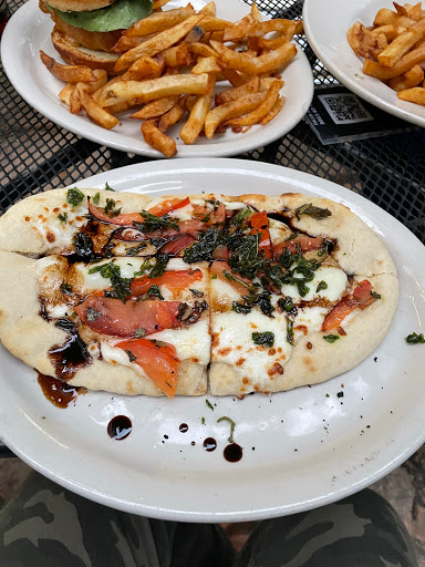 Pub «Mad Dogs British Pub Riverwalk», reviews and photos, 123 Losoya St #19, San Antonio, TX 78205, USA