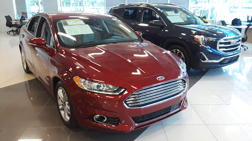 Used Car Dealer «CarMax», reviews and photos, 14920 N Nebraska Ave, Tampa, FL 33613, USA