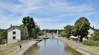 Extérieur du Restaurant Auberge du Pont Canal à Briare - n°8