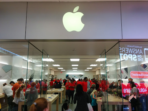 Computer Store «Apple Montgomery Mall», reviews and photos, 7101 Democracy Blvd, Bethesda, MD 20817, USA