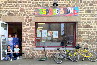 Espace jeune à Mézières-sur-Couesnon