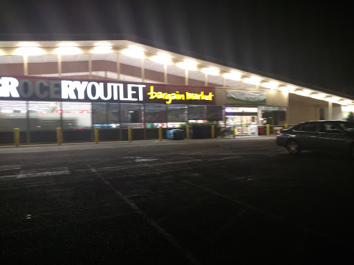 Grocery Store «Grocery Outlet Bargain Market», reviews and photos, 1755 NW 9th St #110, Corvallis, OR 97330, USA