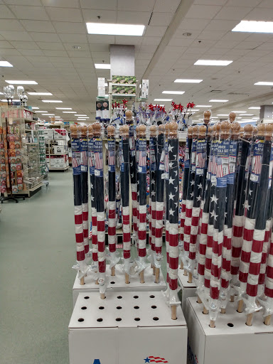 Home Goods Store «Christmas Tree Shops», reviews and photos, 15 Backus Ave Suite 42, Danbury, CT 06810, USA