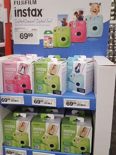 Office Supply Store «Staples», reviews and photos, 855 Central Park Ave, Scarsdale, NY 10583, USA