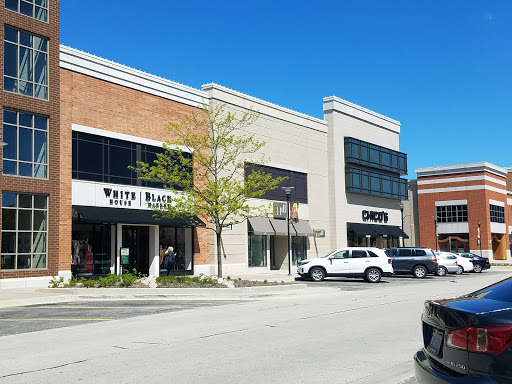 Shopping Mall «Burr Ridge Village Center», reviews and photos, 701 Burr Ridge Pkwy, Willowbrook, IL 60527, USA