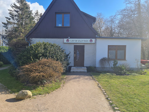 Tierarztpraxis K.J. Dudynska-Lechowicz unter Born auf dem Darß, 