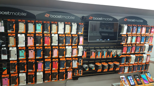 Cell Phone Store «Boost Mobile», reviews and photos, 841 W Rollins Rd, Round Lake, IL 60073, USA