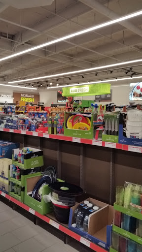 Supermarket «ALDI», reviews and photos, 15080 Summit Ave, Fontana, CA 92336, USA