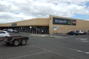 Woolworths Hoppers Crossing image