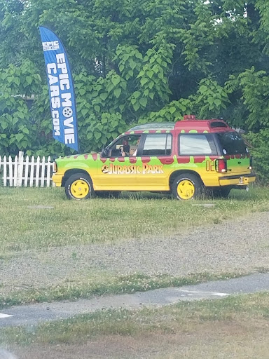 Drive-in Movie Theater «Rustic Drive in Theatre», reviews and photos, Louisquisset Pike, North Smithfield, RI 02896, USA