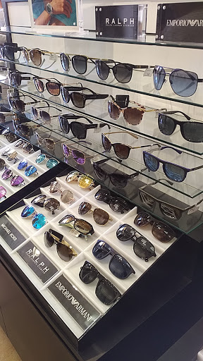 Stores to buy women's sunglasses Los Angeles